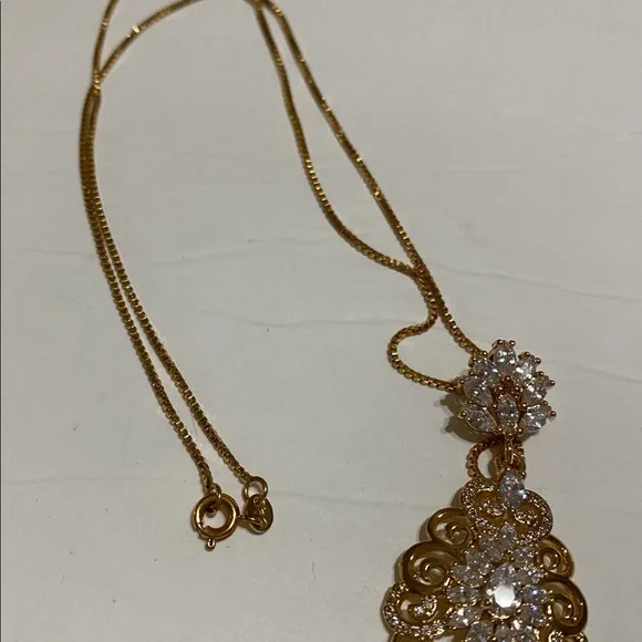 New earrings set - Picture 5 of 7